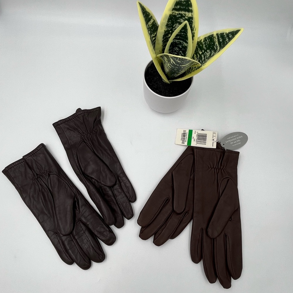 Women’s Brown Leather Gloves